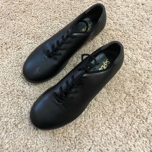 So danca tap shoes size 13.5